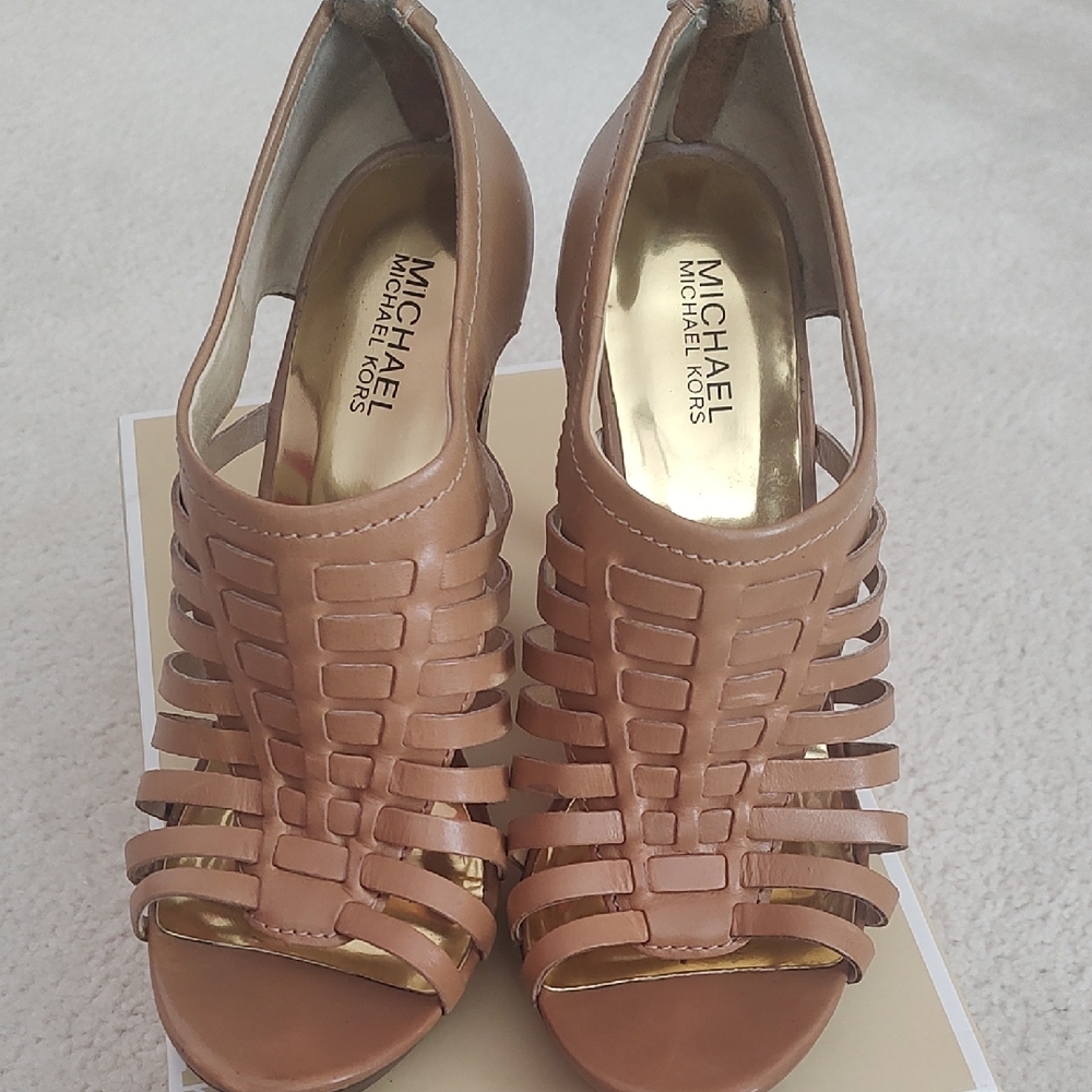 Michael Kors Tan Heels Elegant Design